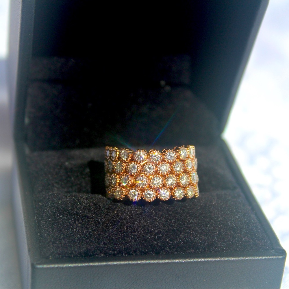 SOLD !!!! do not buy 
Vintage Sonia B. 14k gold diamond ring